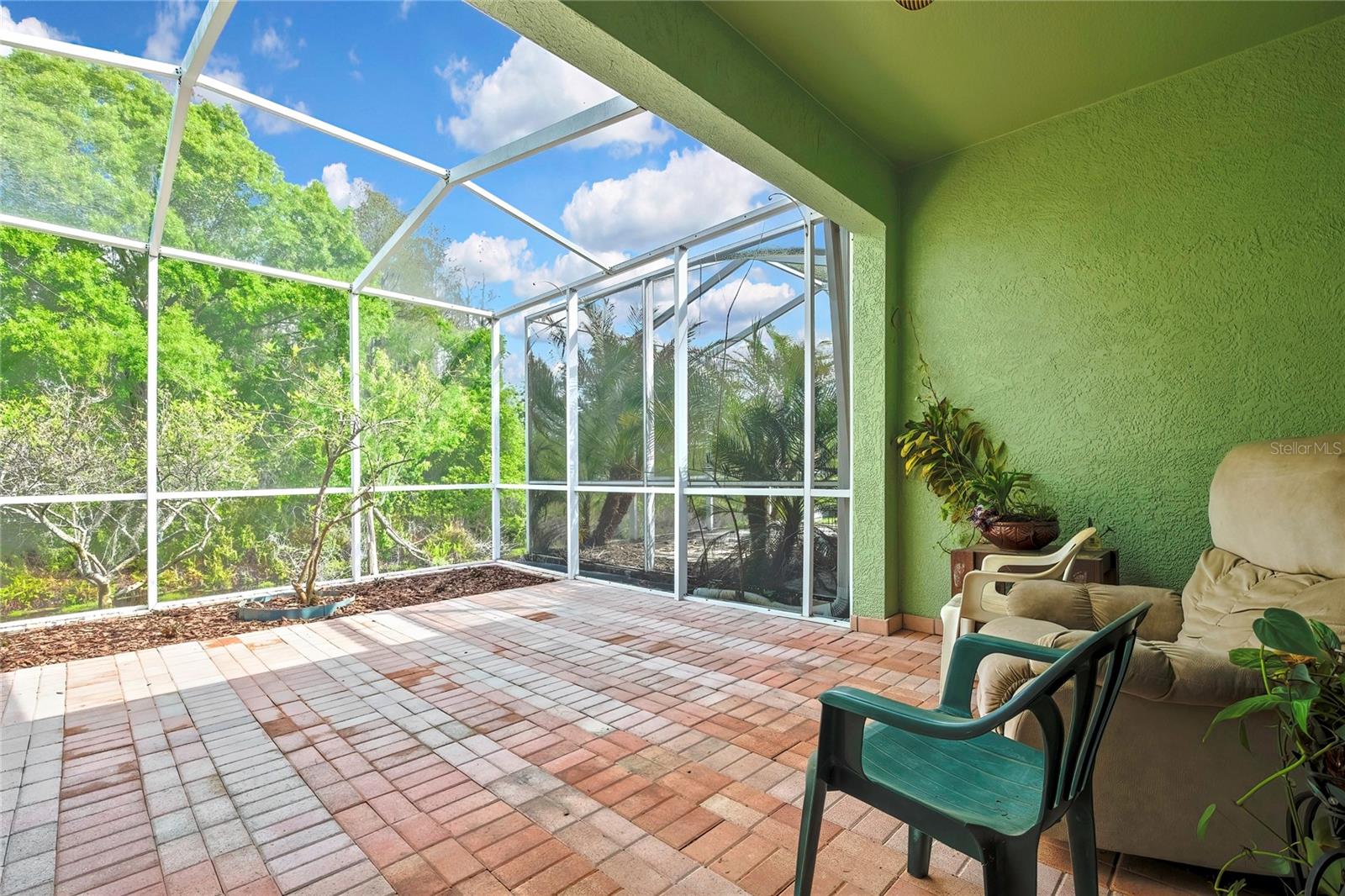 Image 27 of 47 For 20841 Eustis Road