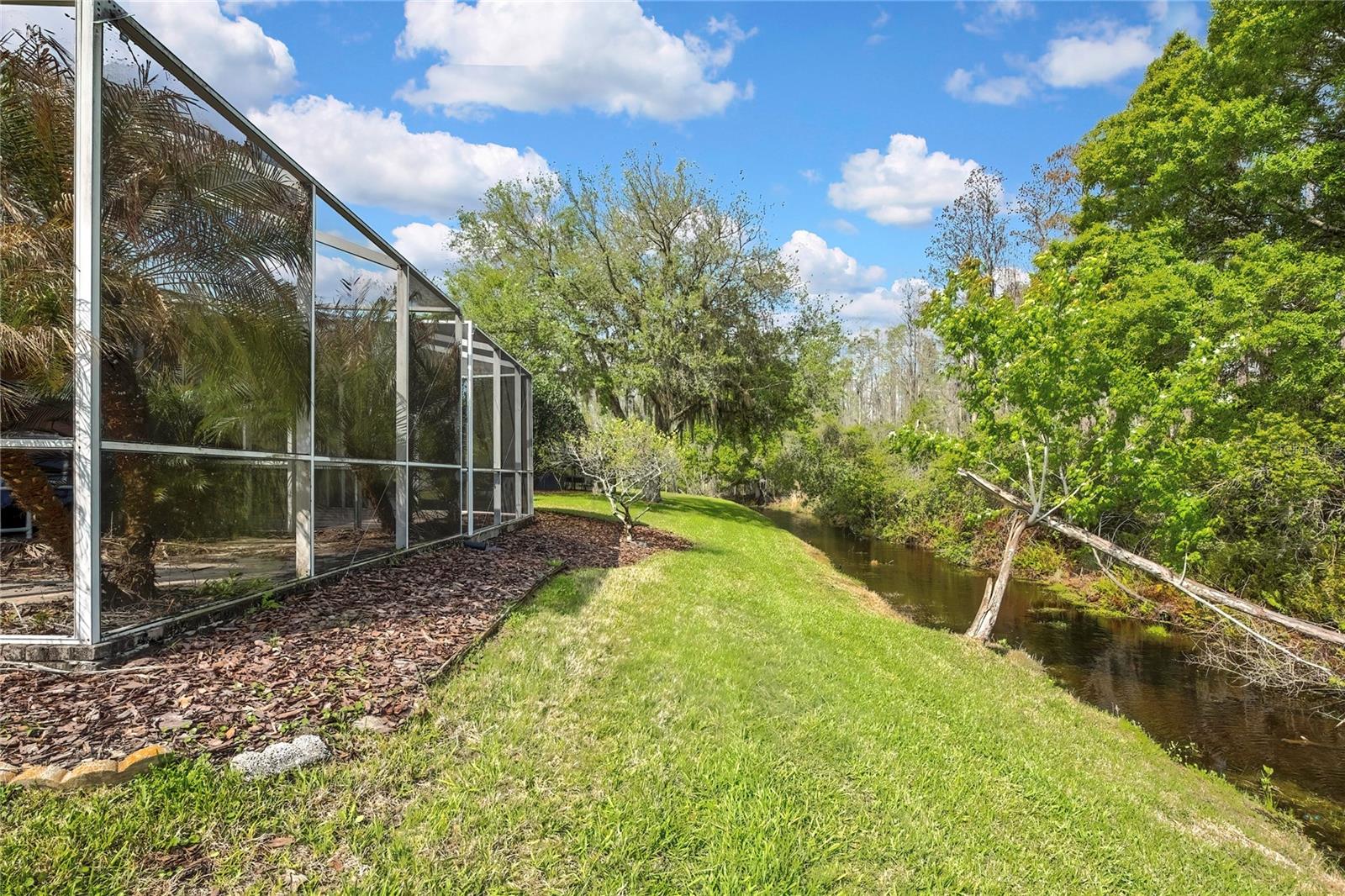 Image 33 of 47 For 20841 Eustis Road