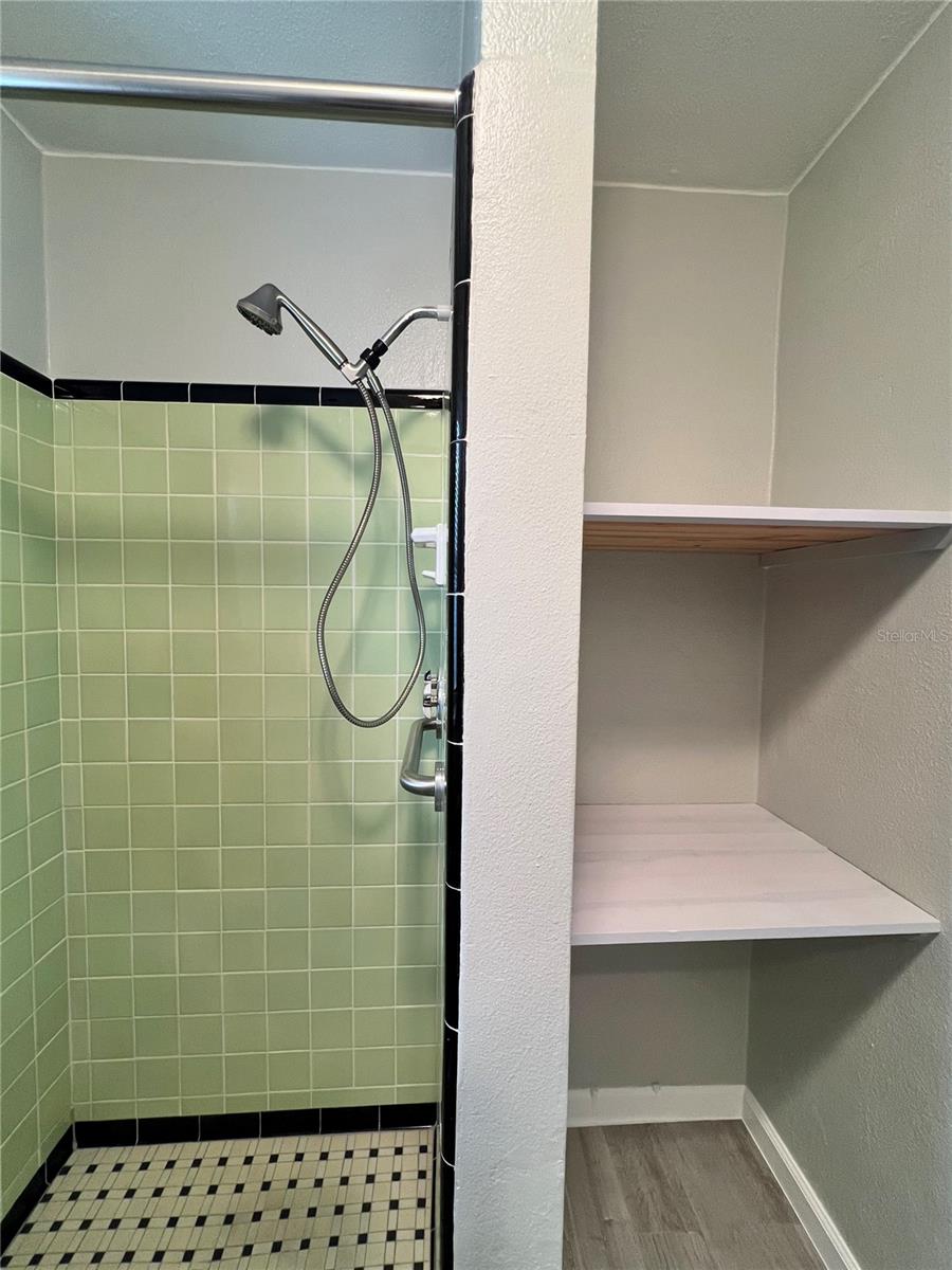 Image 17 of 24 For 107 Minnehaha Street