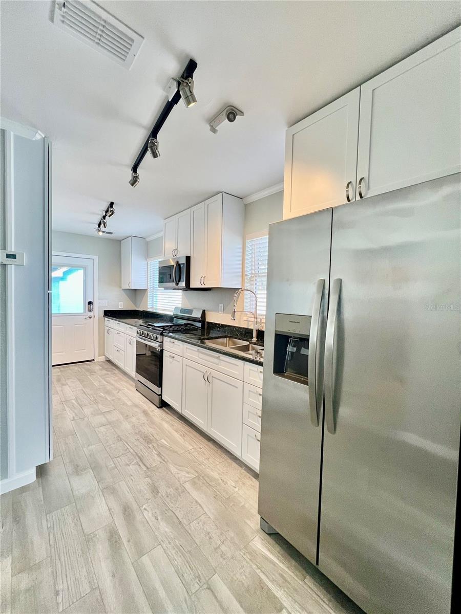 Image 8 of 24 For 107 Minnehaha Street