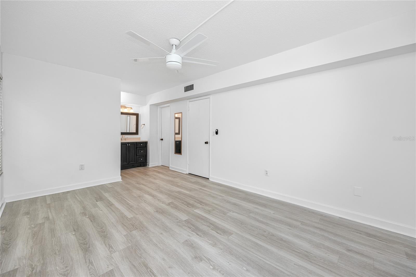 Image 14 of 37 For 2207 Belleair Road B4