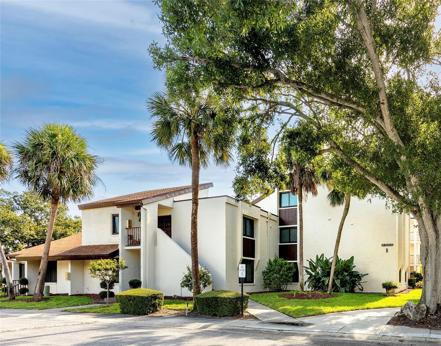 Image 33 of 37 For 2207 Belleair Road B4