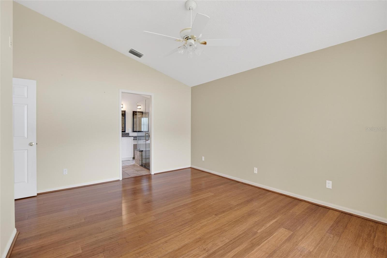 Image 17 of 50 For 10122 Somersby Drive