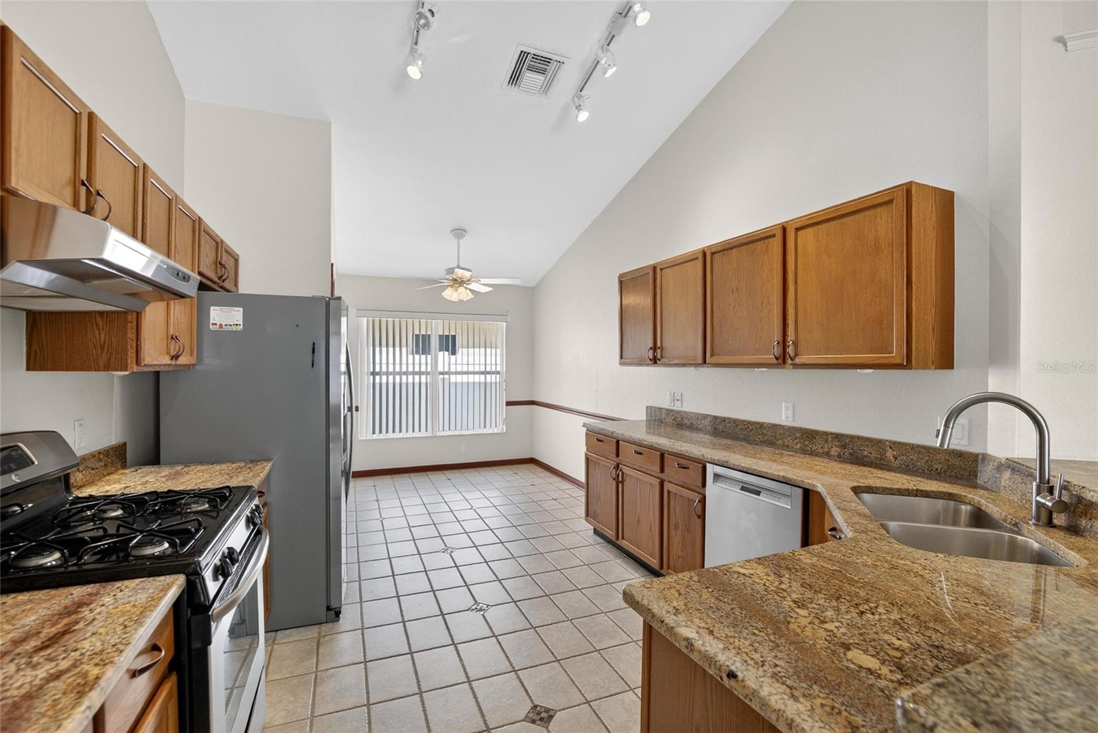 Image 31 of 50 For 10122 Somersby Drive