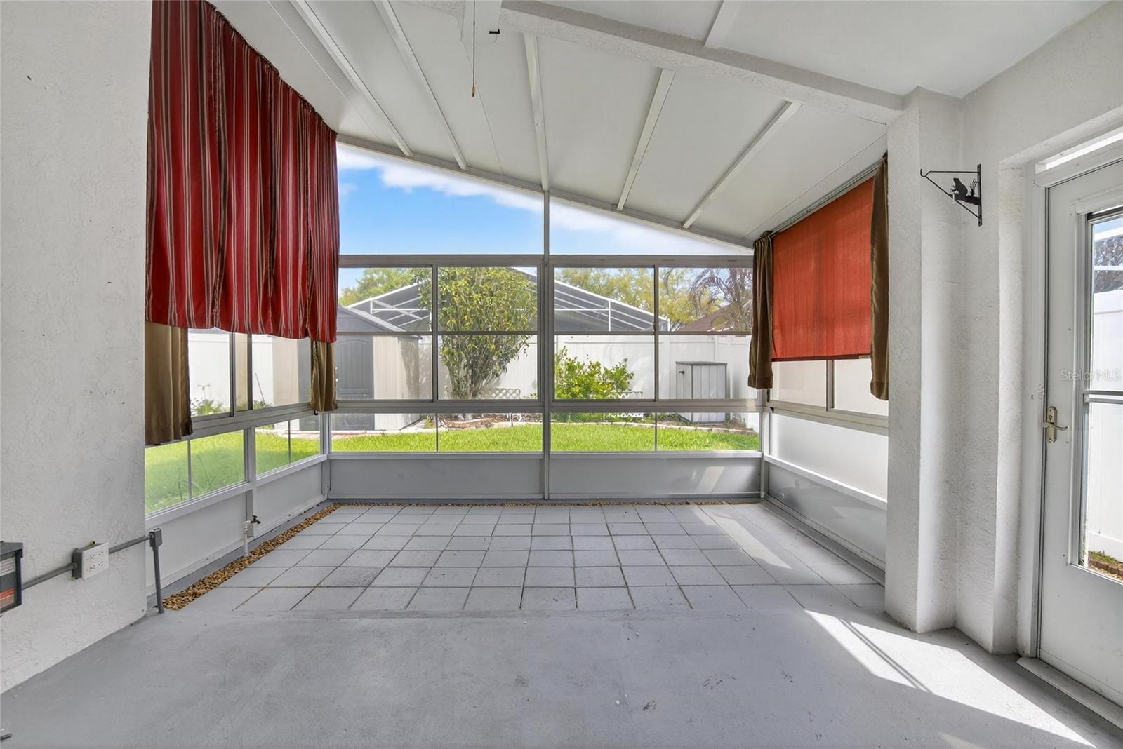 Image 37 of 50 For 10122 Somersby Drive