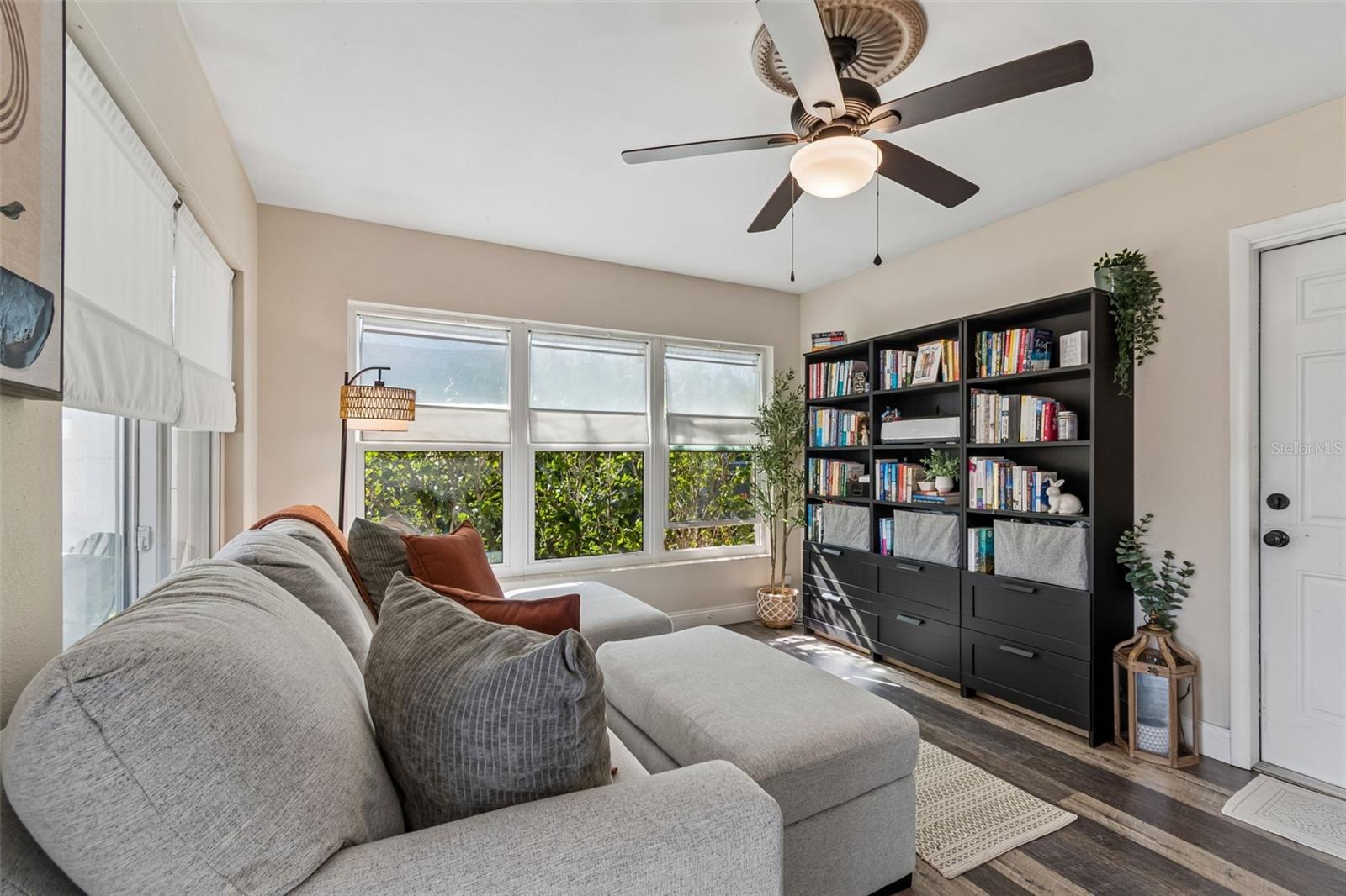 Image 22 of 45 For 1461 Satsuma Street