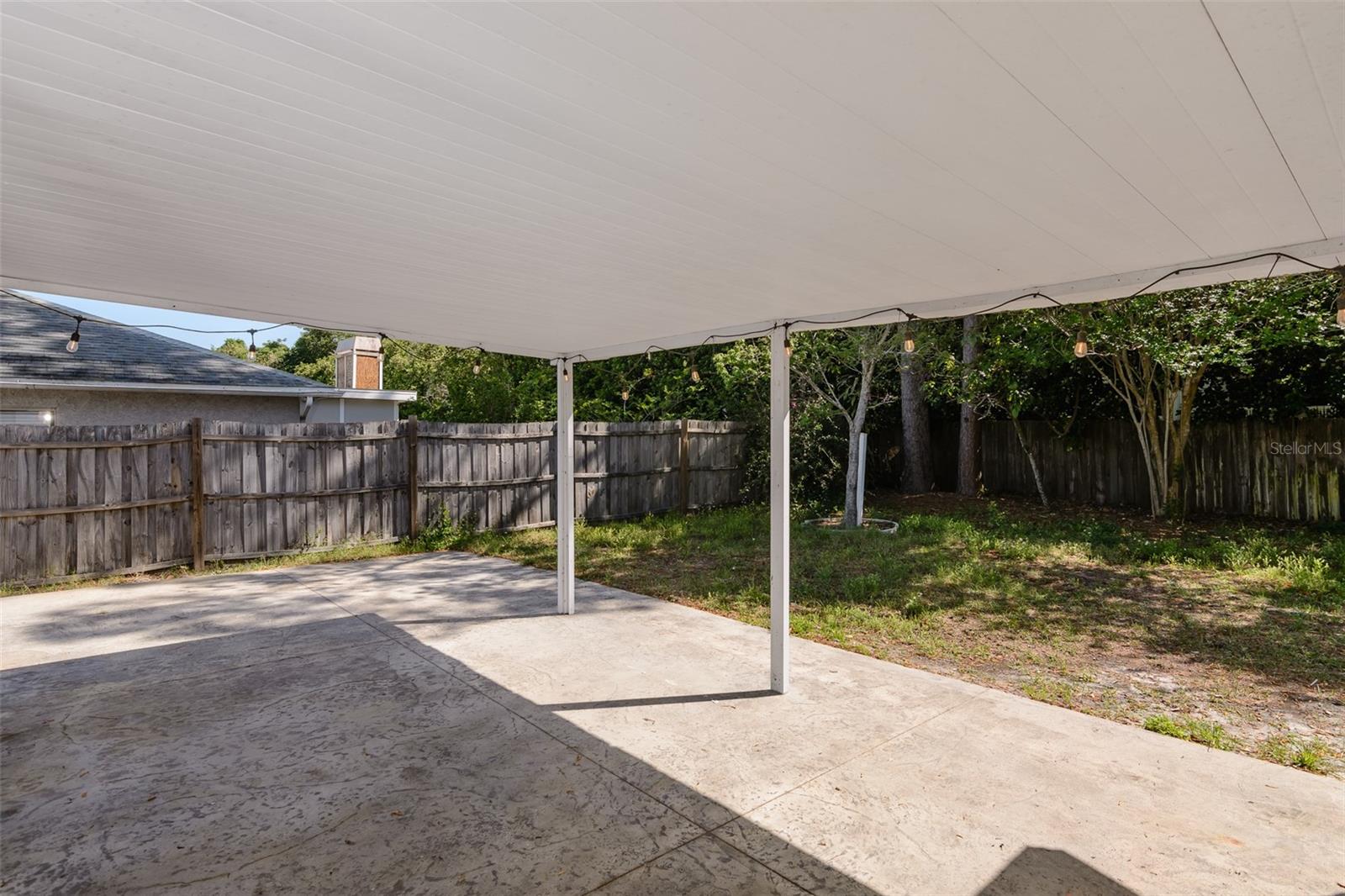 Listing photo id 21 for 2221 Cypress Point Drive E