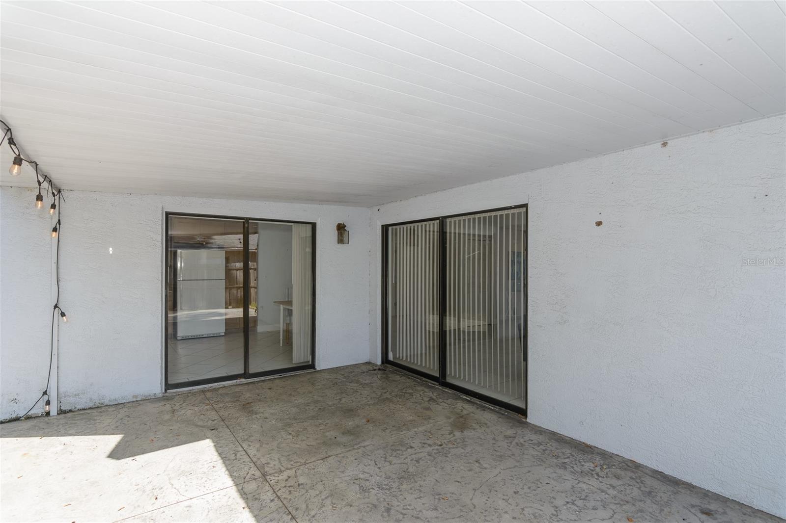 Listing photo id 23 for 2221 Cypress Point Drive E