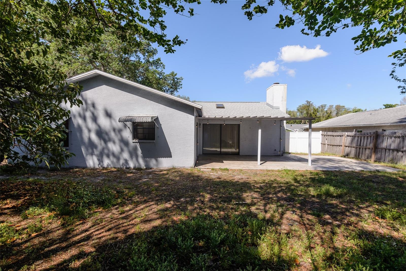 Listing photo id 29 for 2221 Cypress Point Drive E