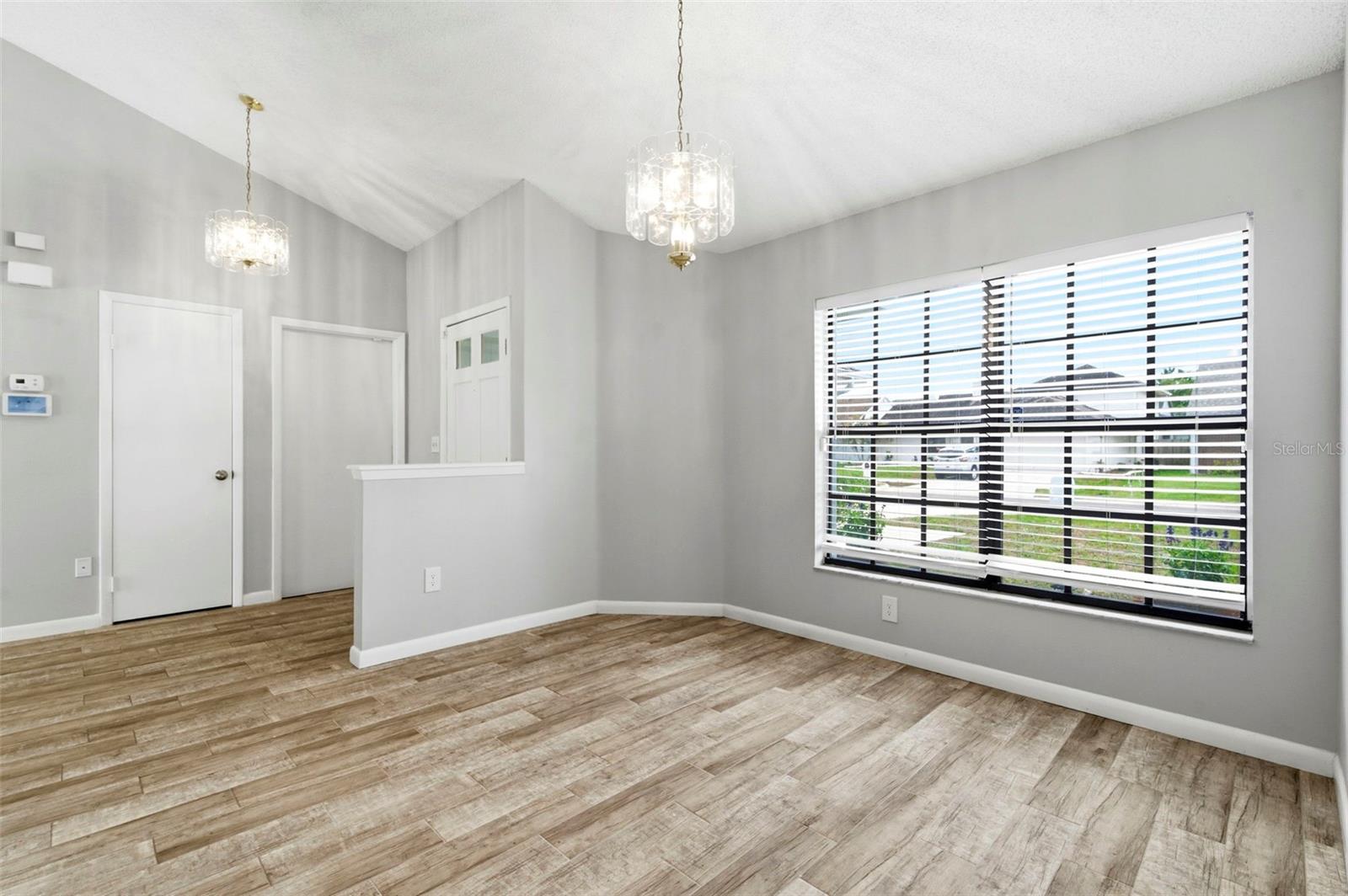 Image 10 of 67 For 1925 Redbridge Drive