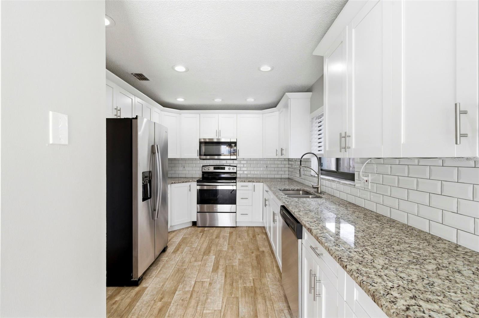 Image 16 of 67 For 1925 Redbridge Drive