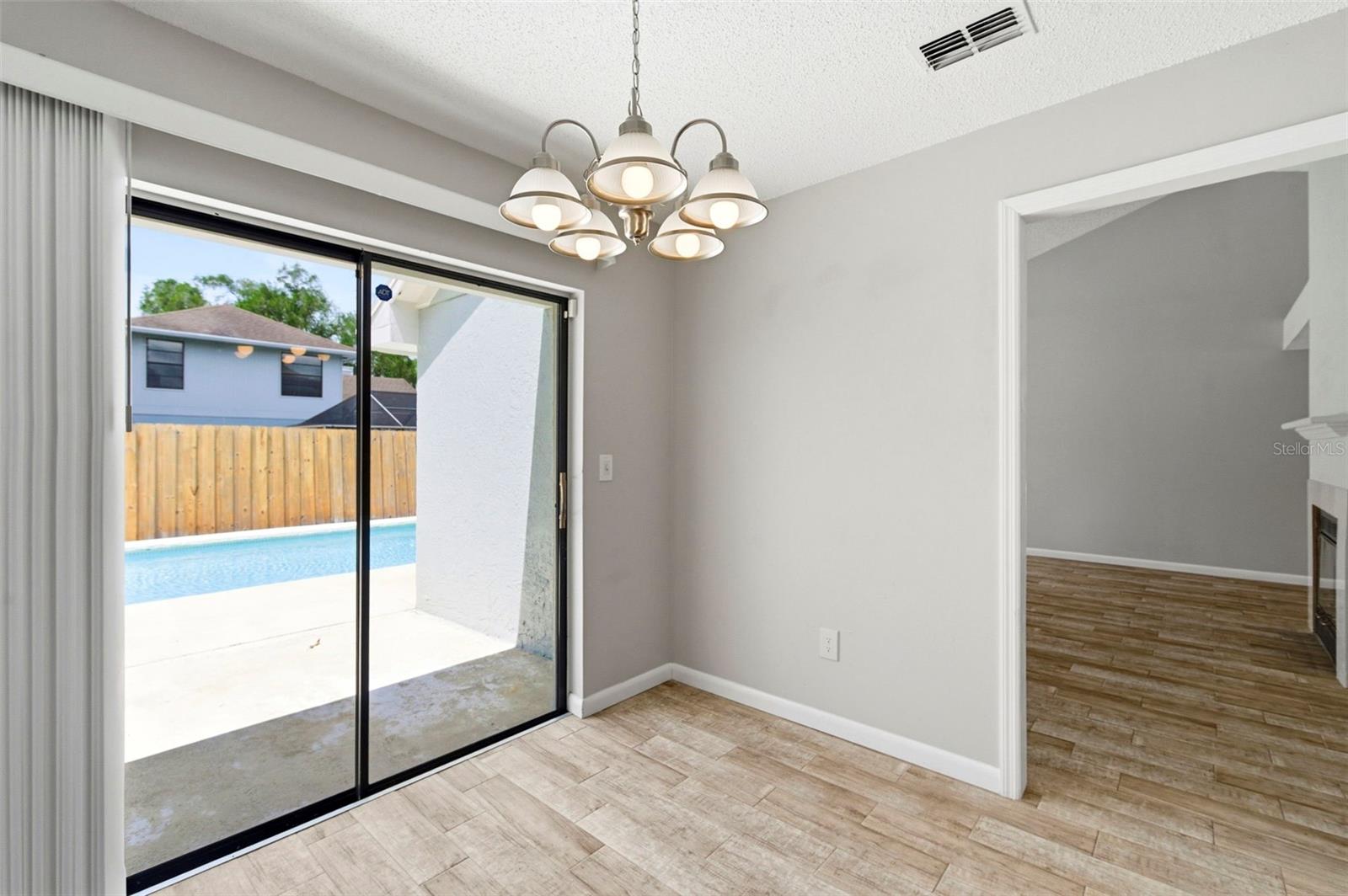 Image 18 of 67 For 1925 Redbridge Drive