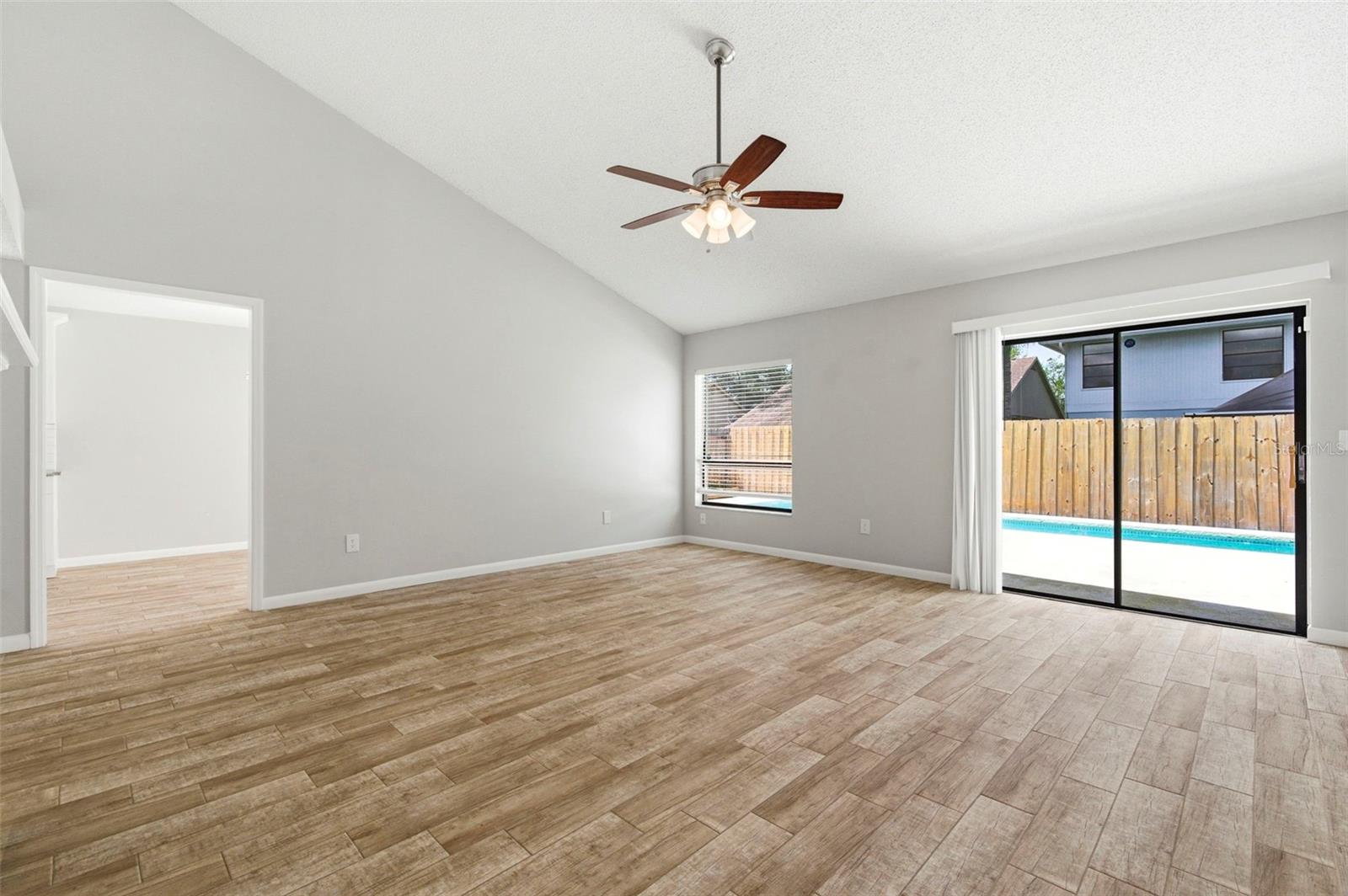 Image 21 of 67 For 1925 Redbridge Drive