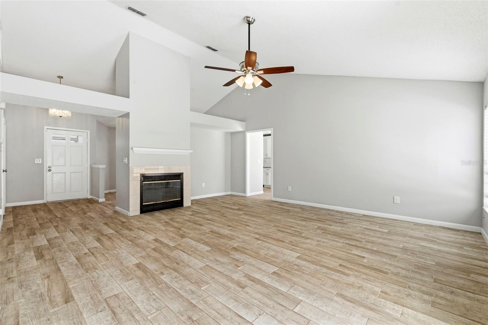 Image 22 of 67 For 1925 Redbridge Drive