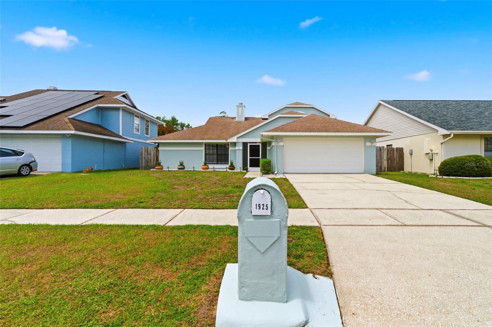 Image 4 of 67 For 1925 Redbridge Drive