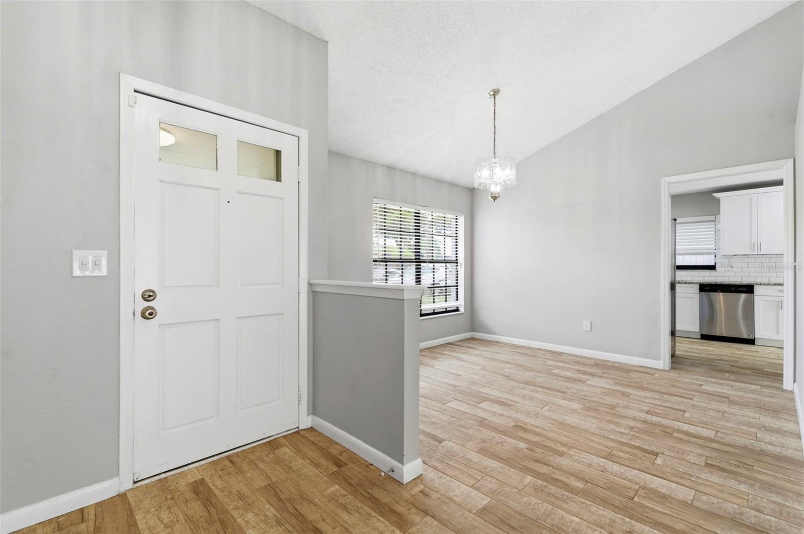 Image 8 of 67 For 1925 Redbridge Drive