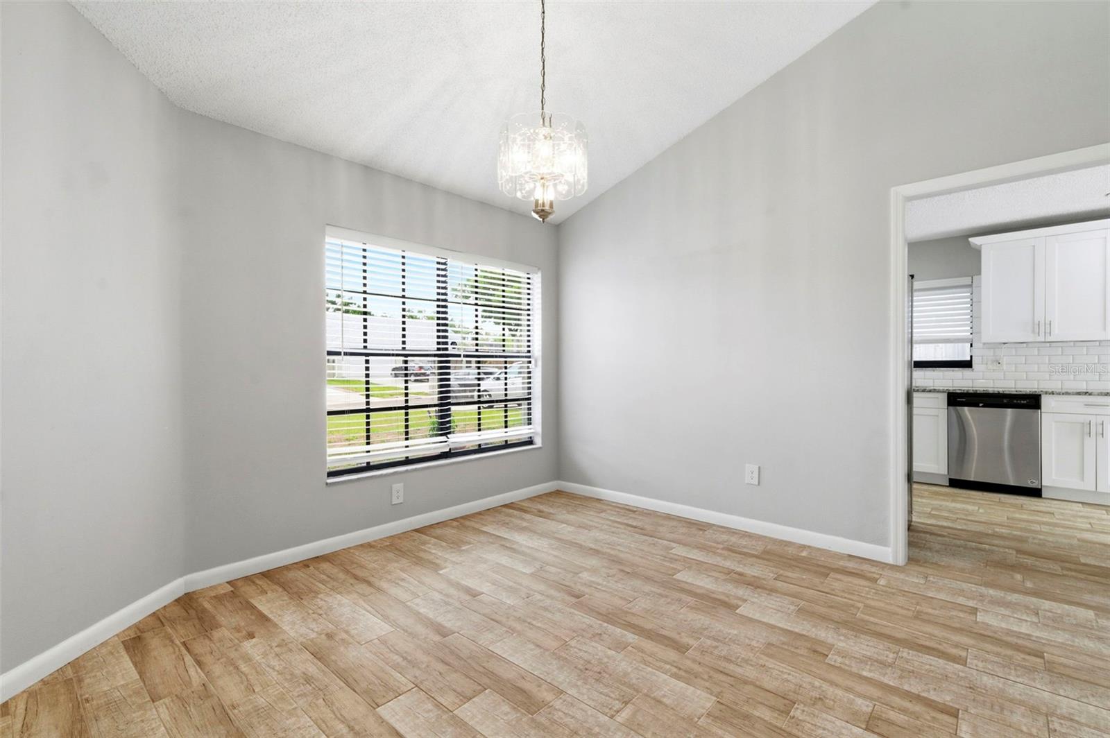 Image 9 of 67 For 1925 Redbridge Drive