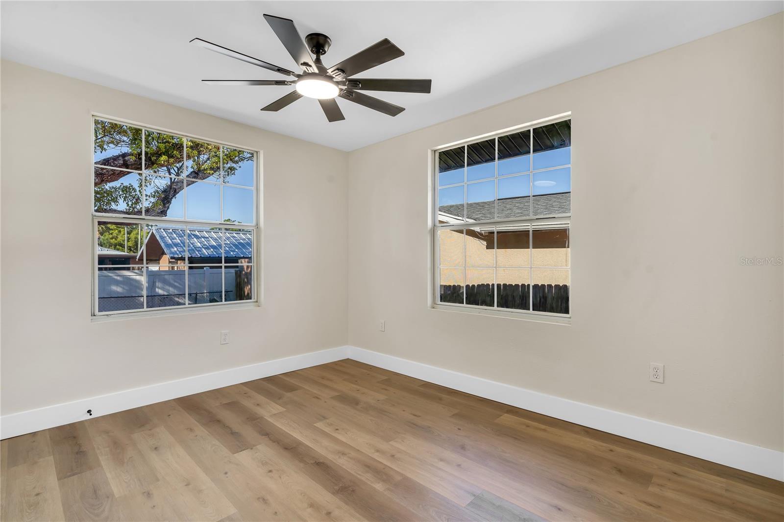 Image 20 of 31 For 1807 Cluster Avenue