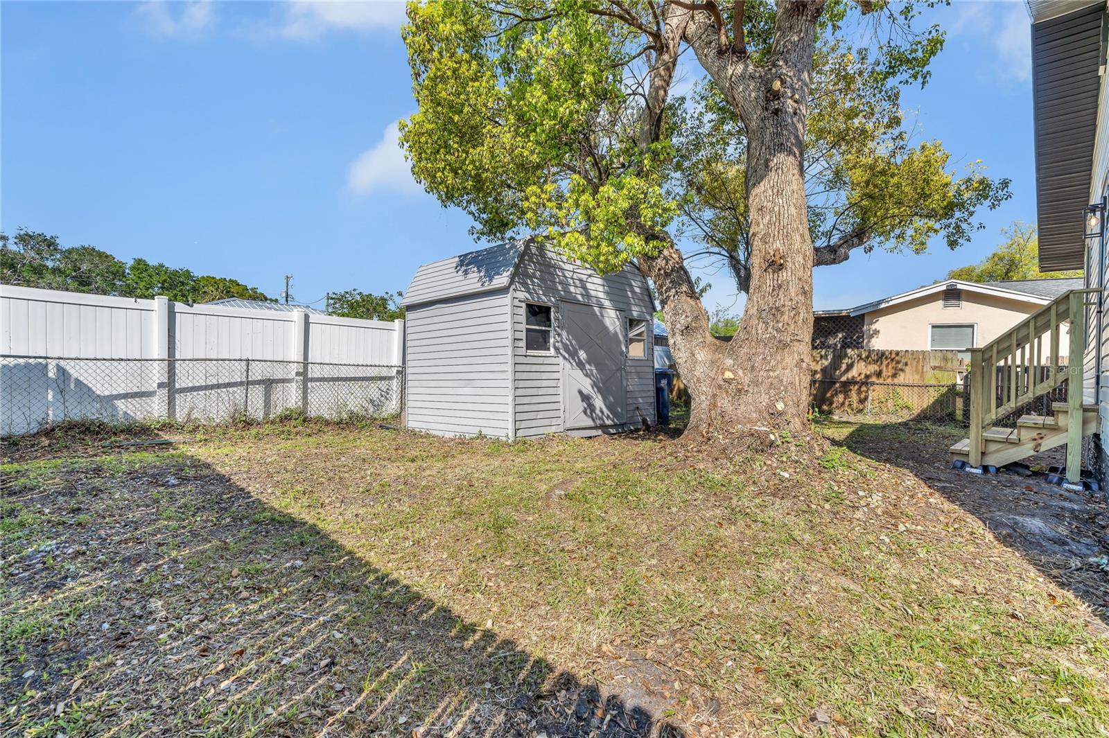 Image 29 of 31 For 1807 Cluster Avenue