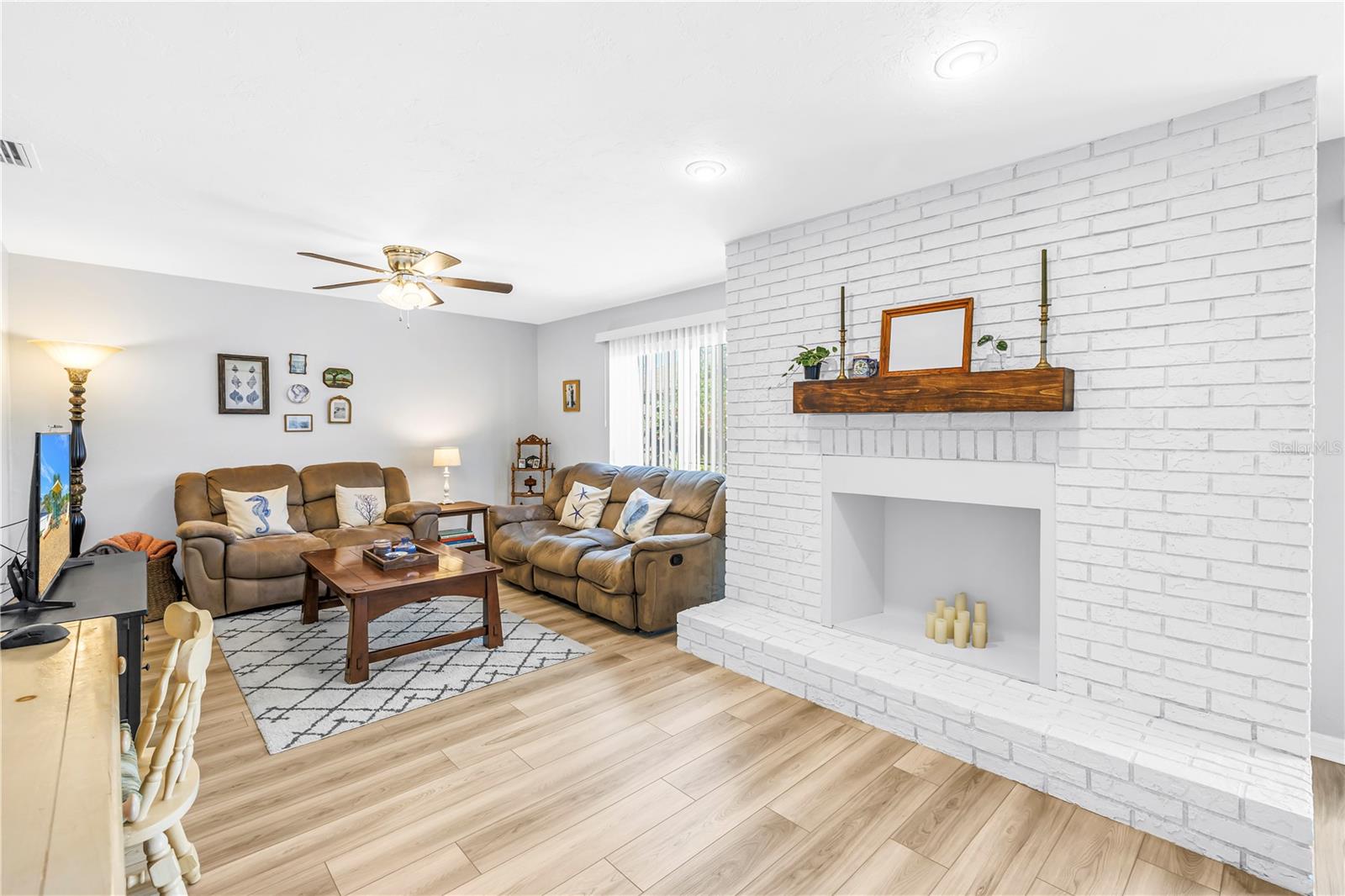 Image 18 of 41 For 5581 96th Terrace N