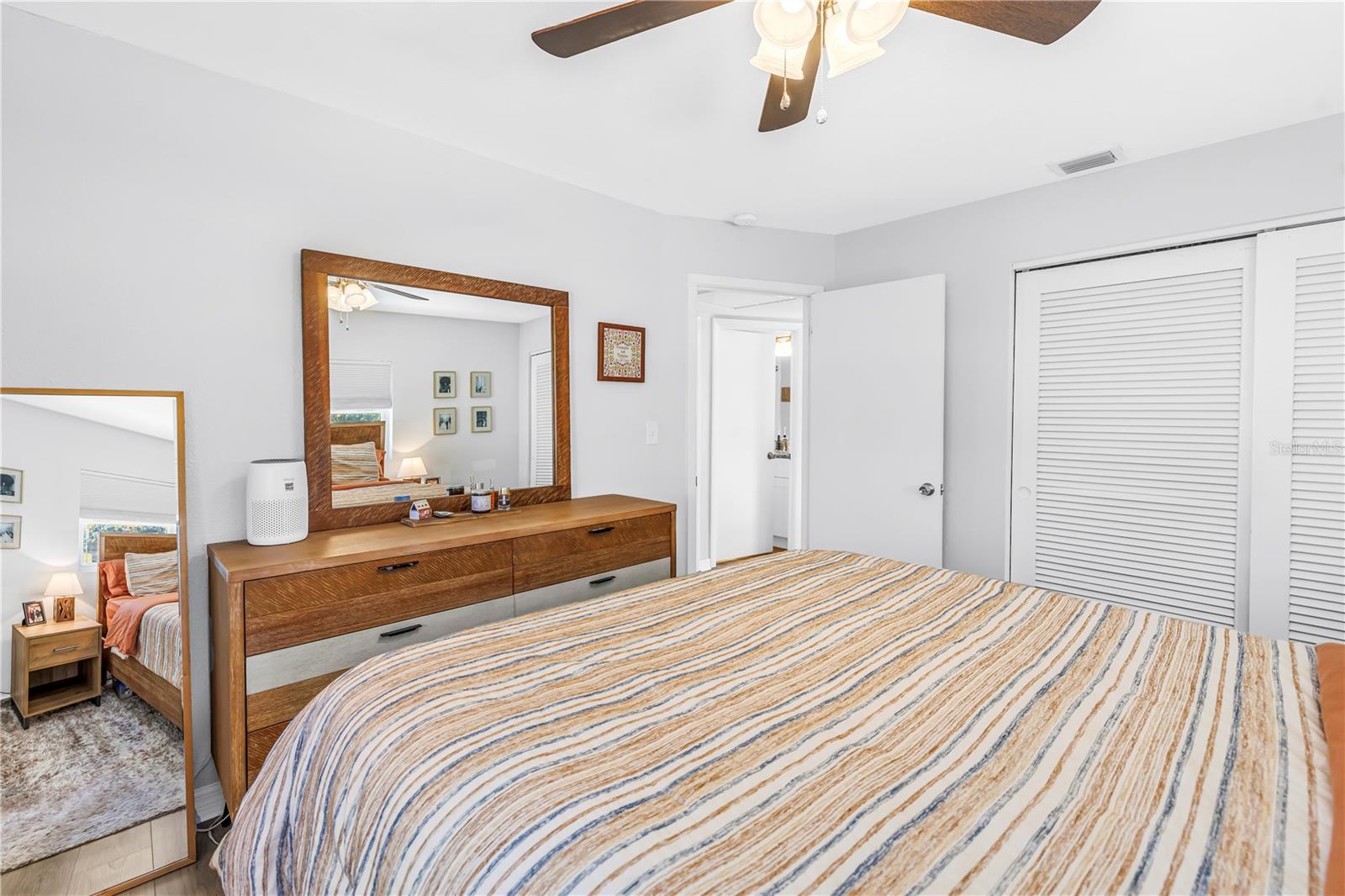 Image 23 of 41 For 5581 96th Terrace N