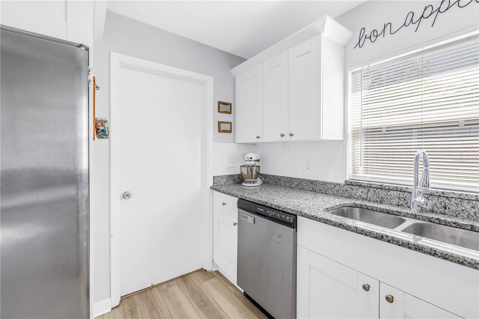 Image 8 of 41 For 5581 96th Terrace N