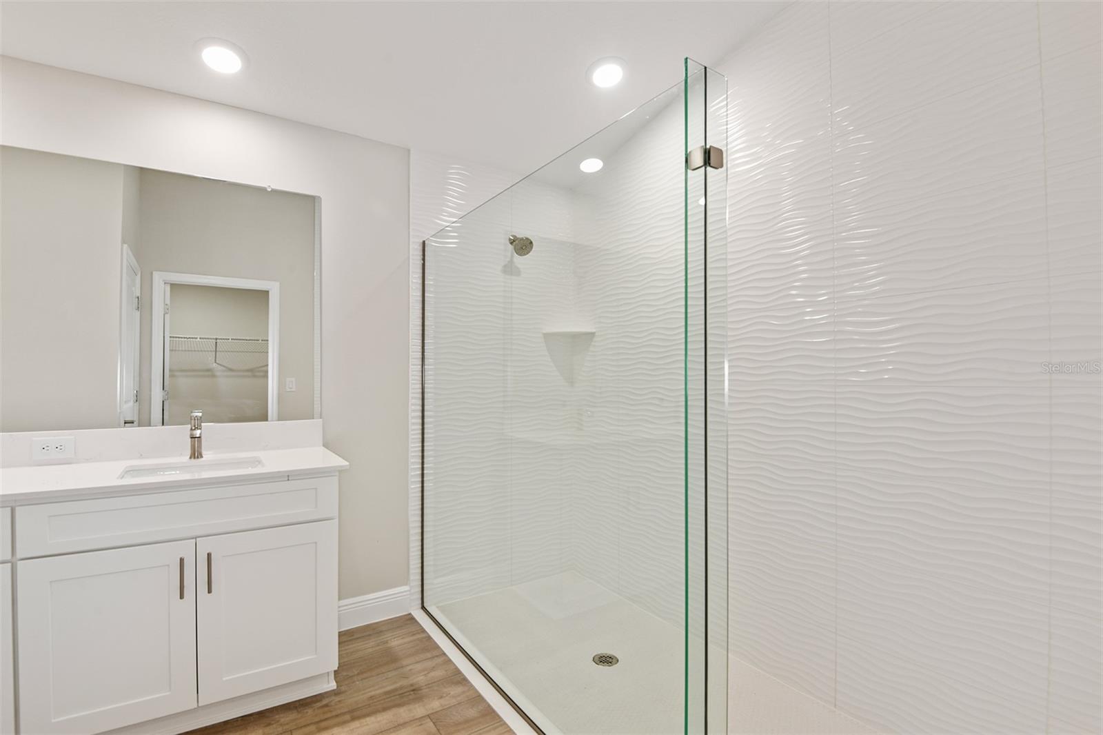 Image 12 of 26 For 6133 Sw 96th Place