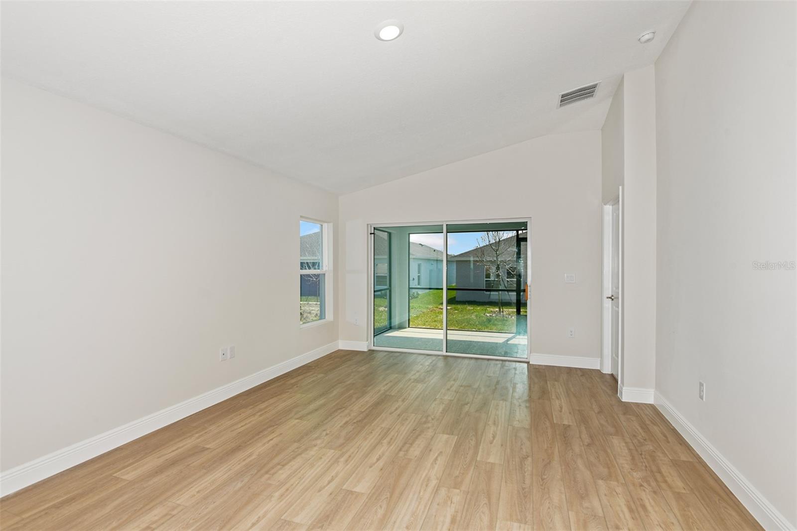 Image 7 of 26 For 6133 Sw 96th Place