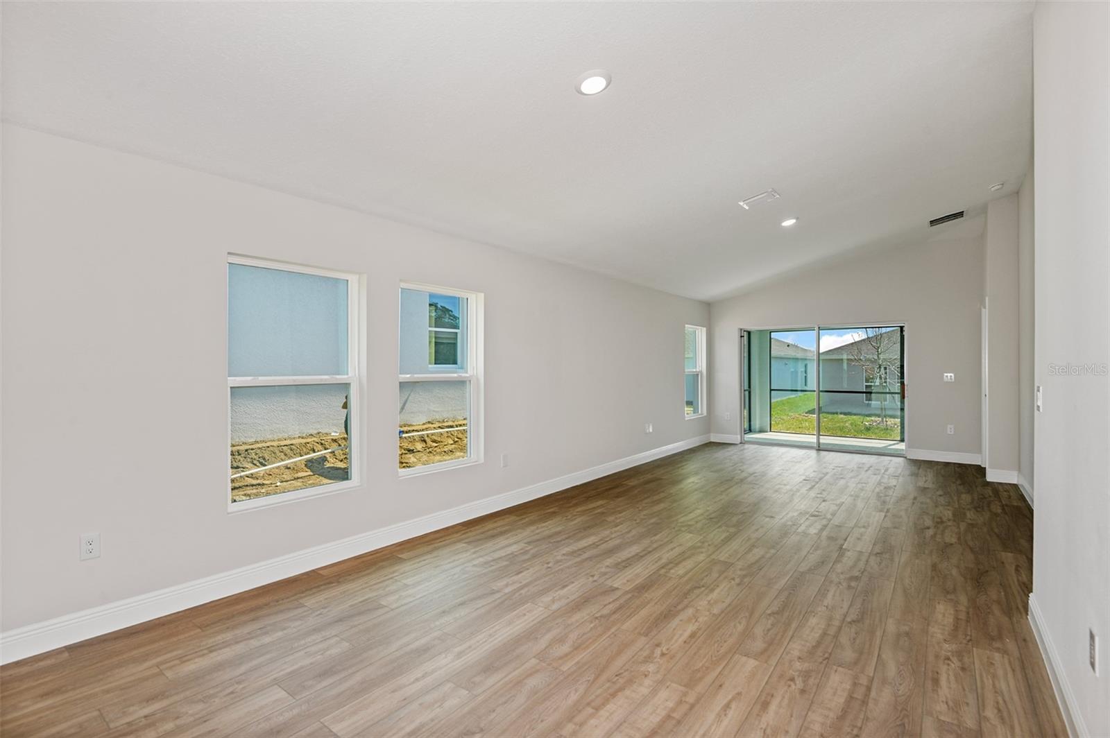 Image 8 of 26 For 6133 Sw 96th Place