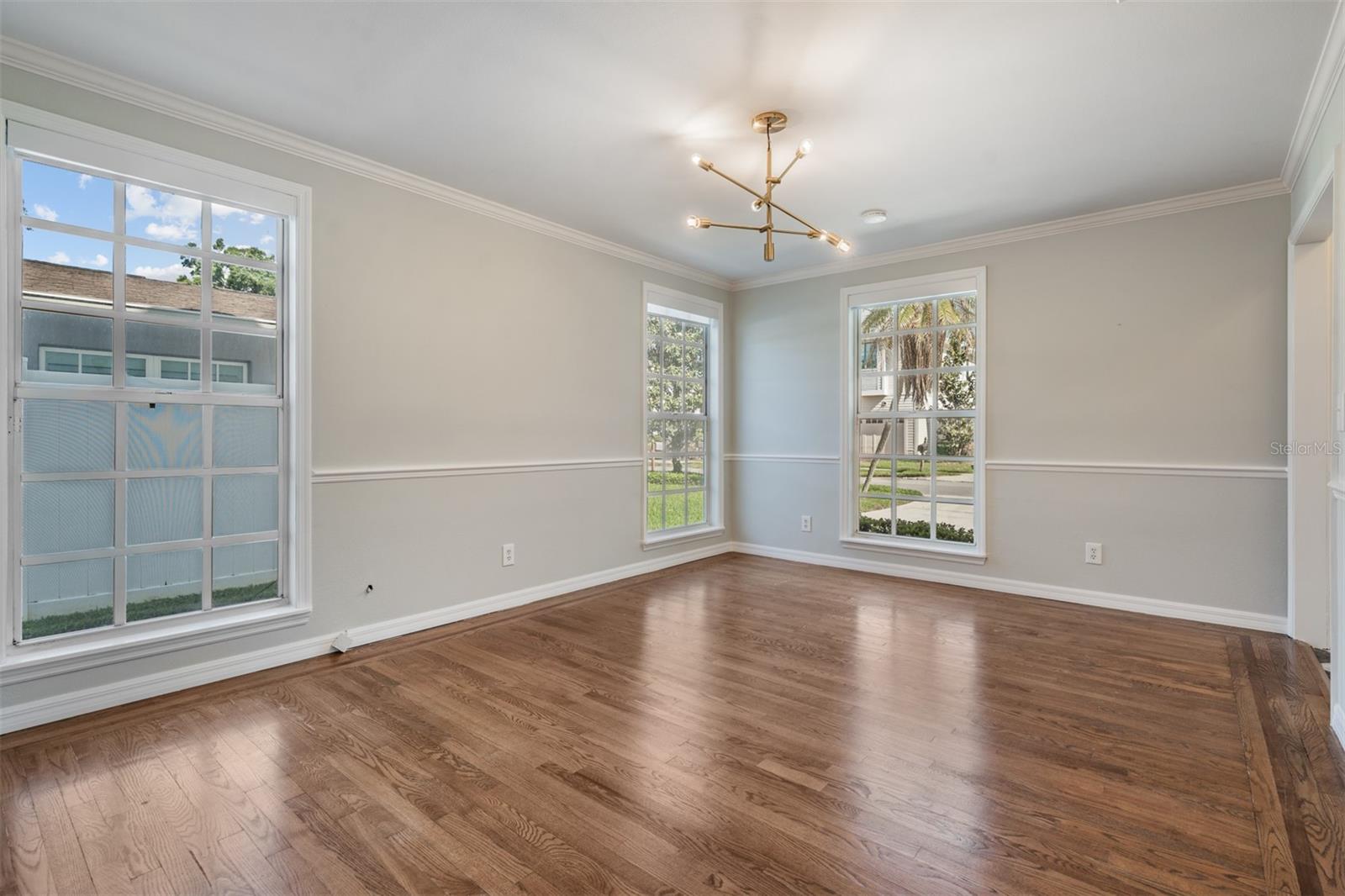 Image 10 of 57 For 3220 Bay Villa Avenue