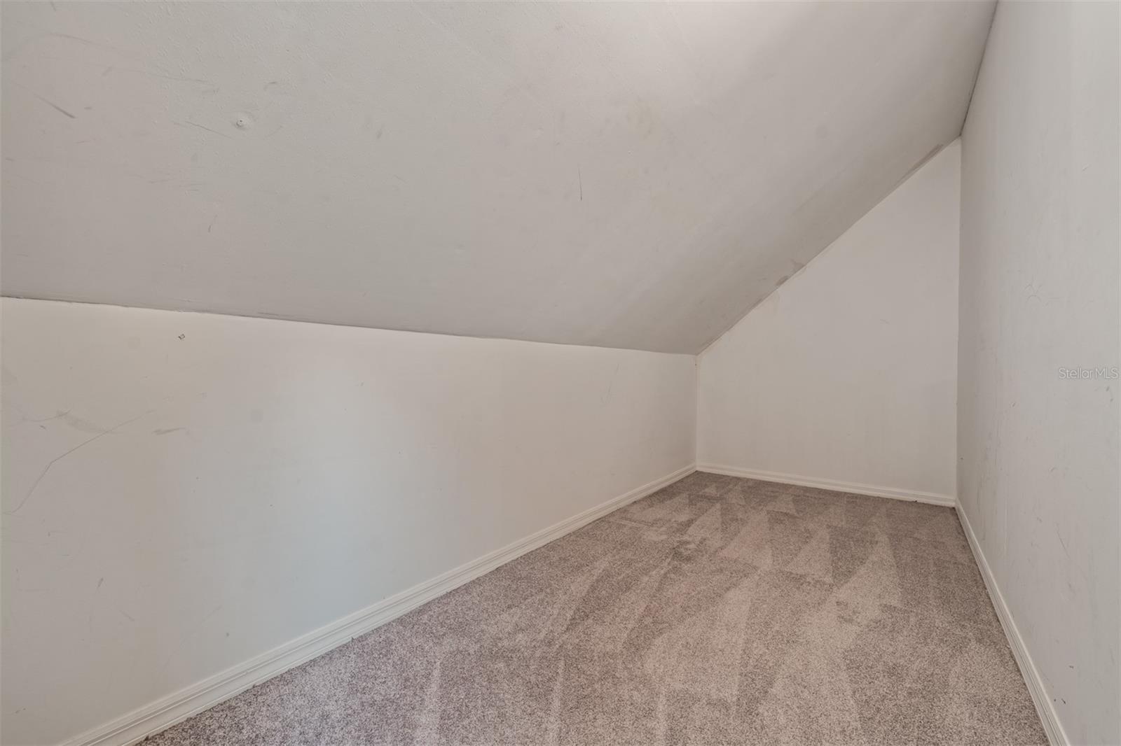 Image 27 of 57 For 3220 Bay Villa Avenue