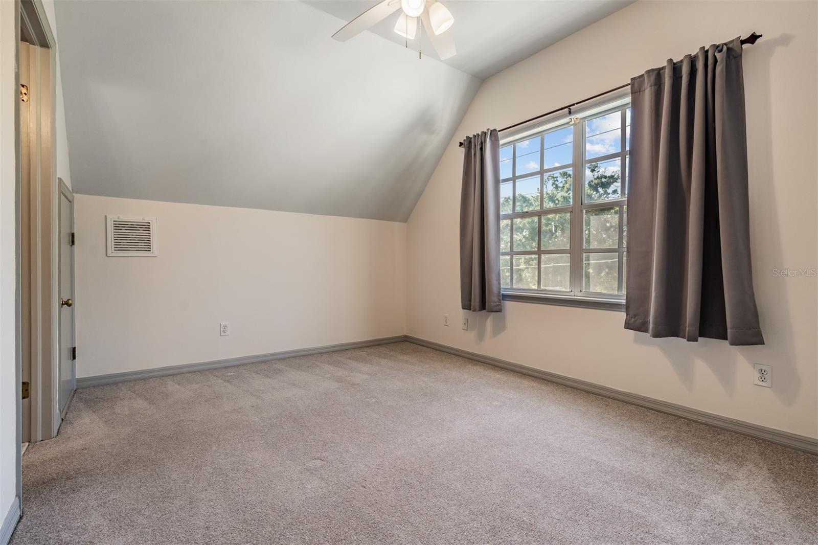 Image 37 of 57 For 3220 Bay Villa Avenue