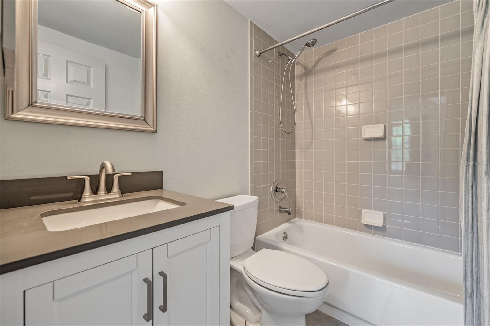 Image 38 of 57 For 3220 Bay Villa Avenue