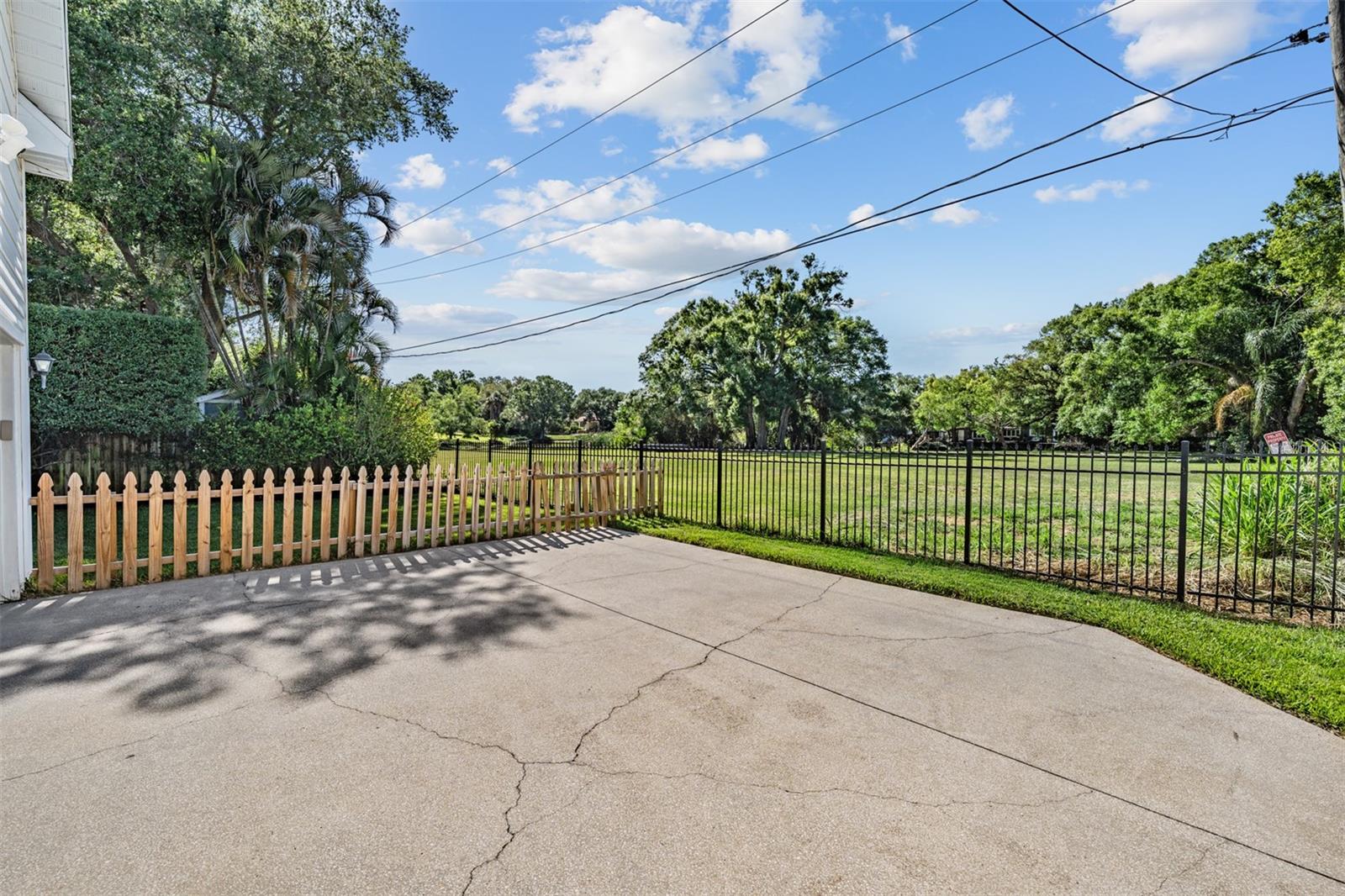 Image 40 of 57 For 3220 Bay Villa Avenue