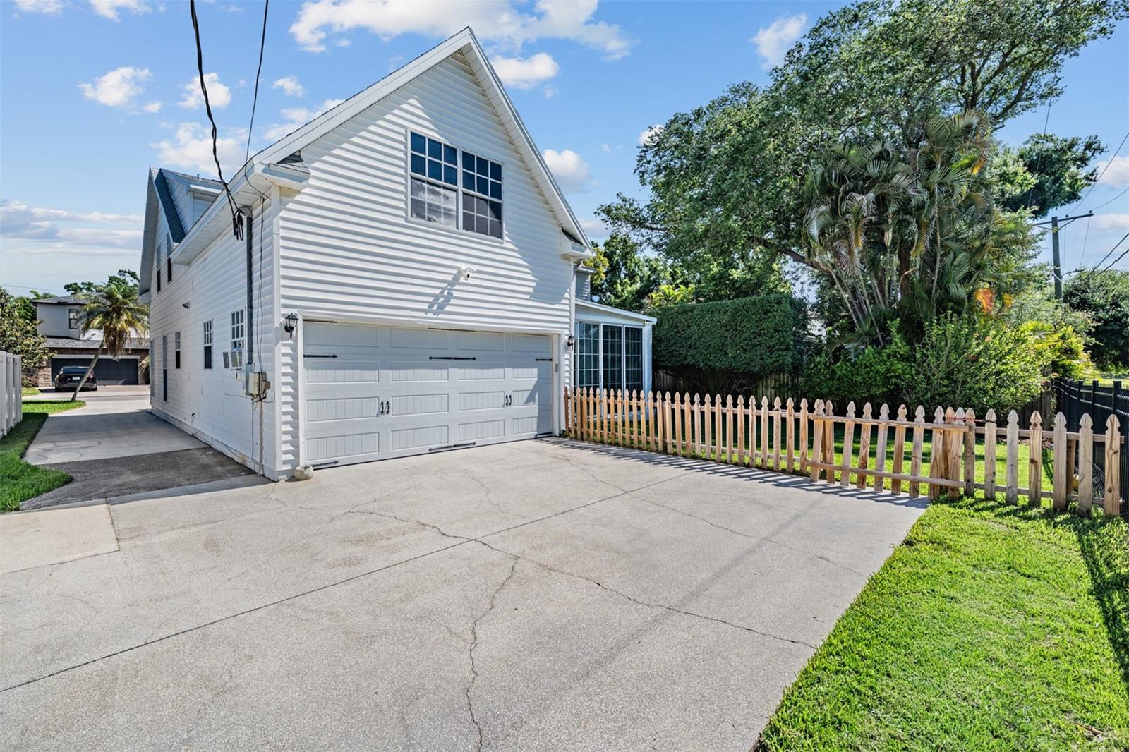 Image 46 of 57 For 3220 Bay Villa Avenue