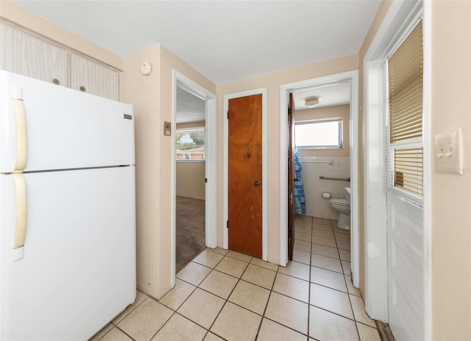 Image 12 of 22 For 5836-5848 Madison Street