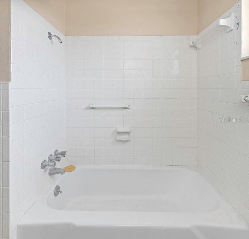 Image 14 of 22 For 5836-5848 Madison Street