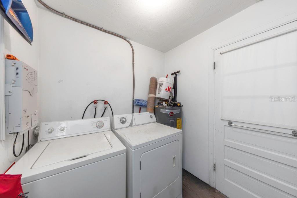 Image 18 of 22 For 5836-5848 Madison Street