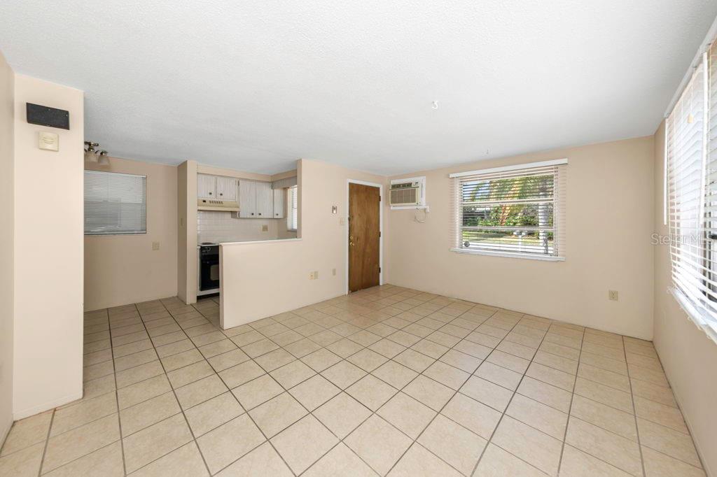 Image 8 of 22 For 5836-5848 Madison Street