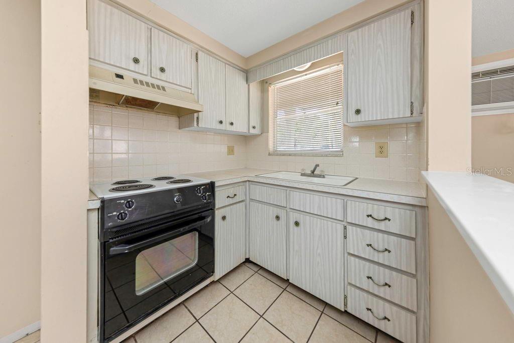 Image 9 of 22 For 5836-5848 Madison Street