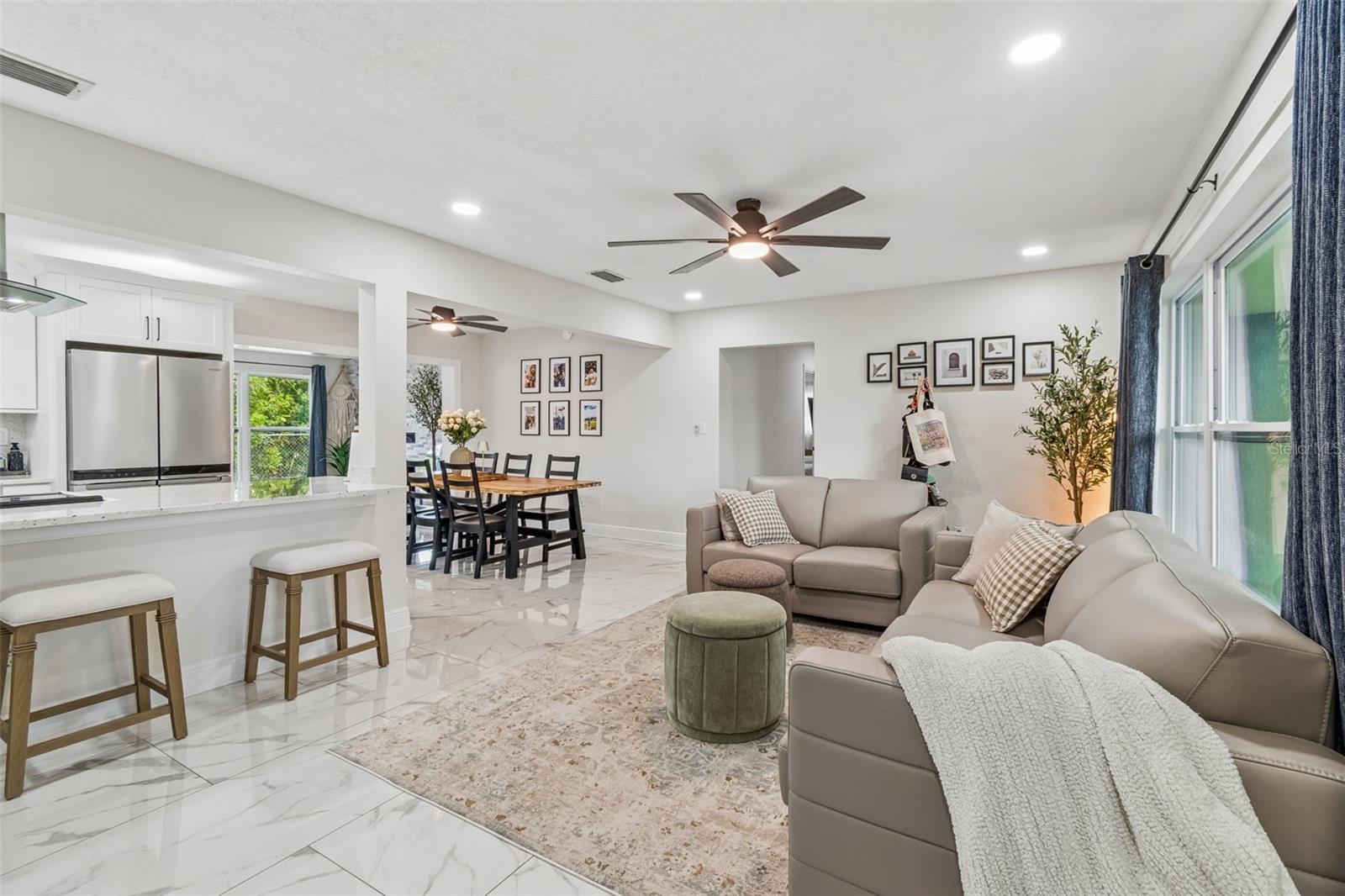 Image 10 of 71 For 1618 Barry Road