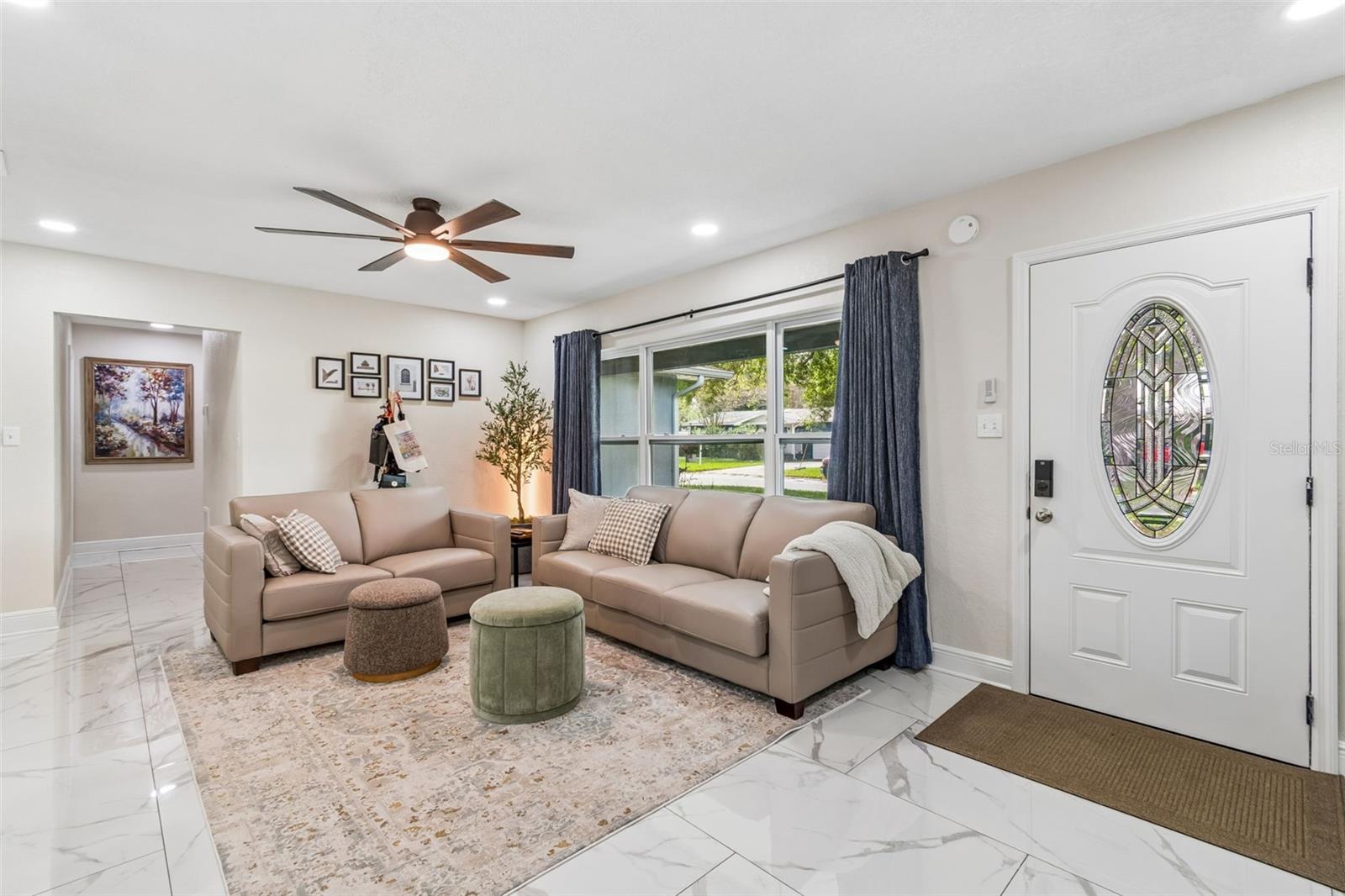 Image 11 of 71 For 1618 Barry Road