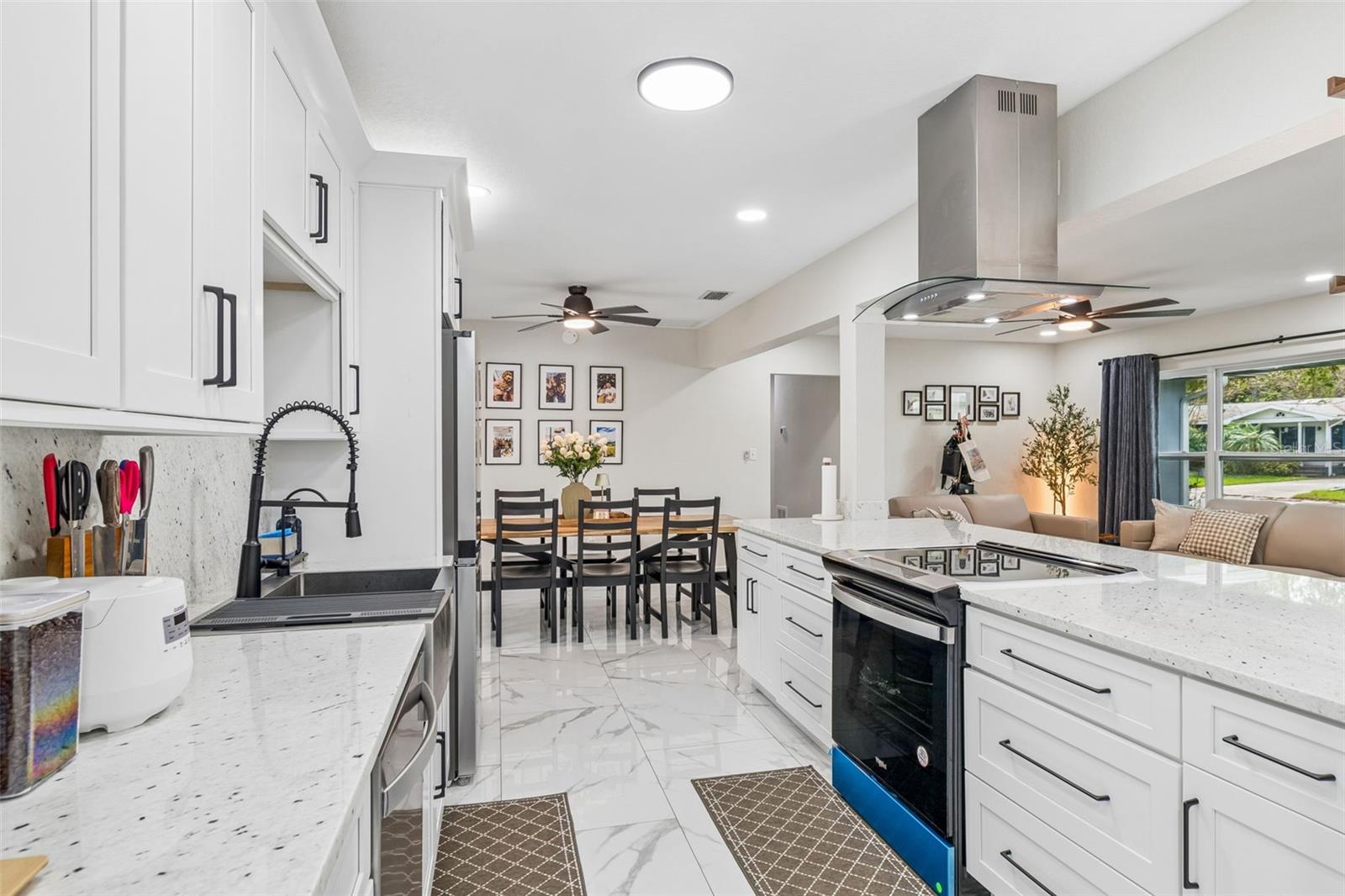 Image 18 of 71 For 1618 Barry Road