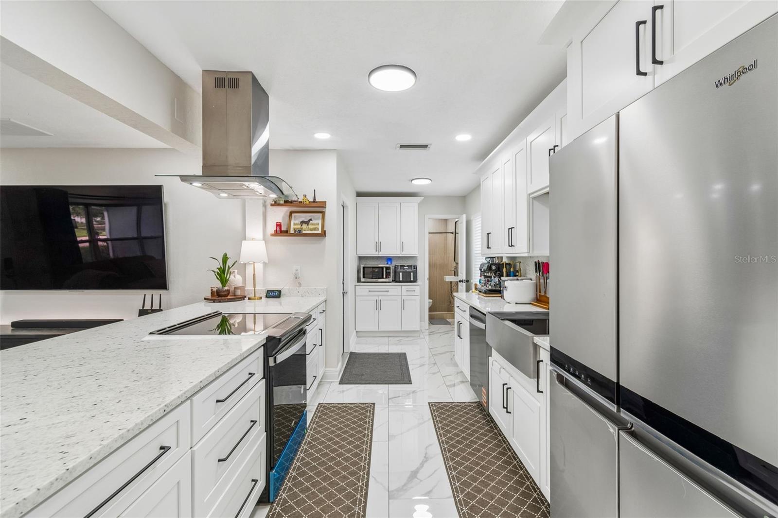 Image 20 of 71 For 1618 Barry Road