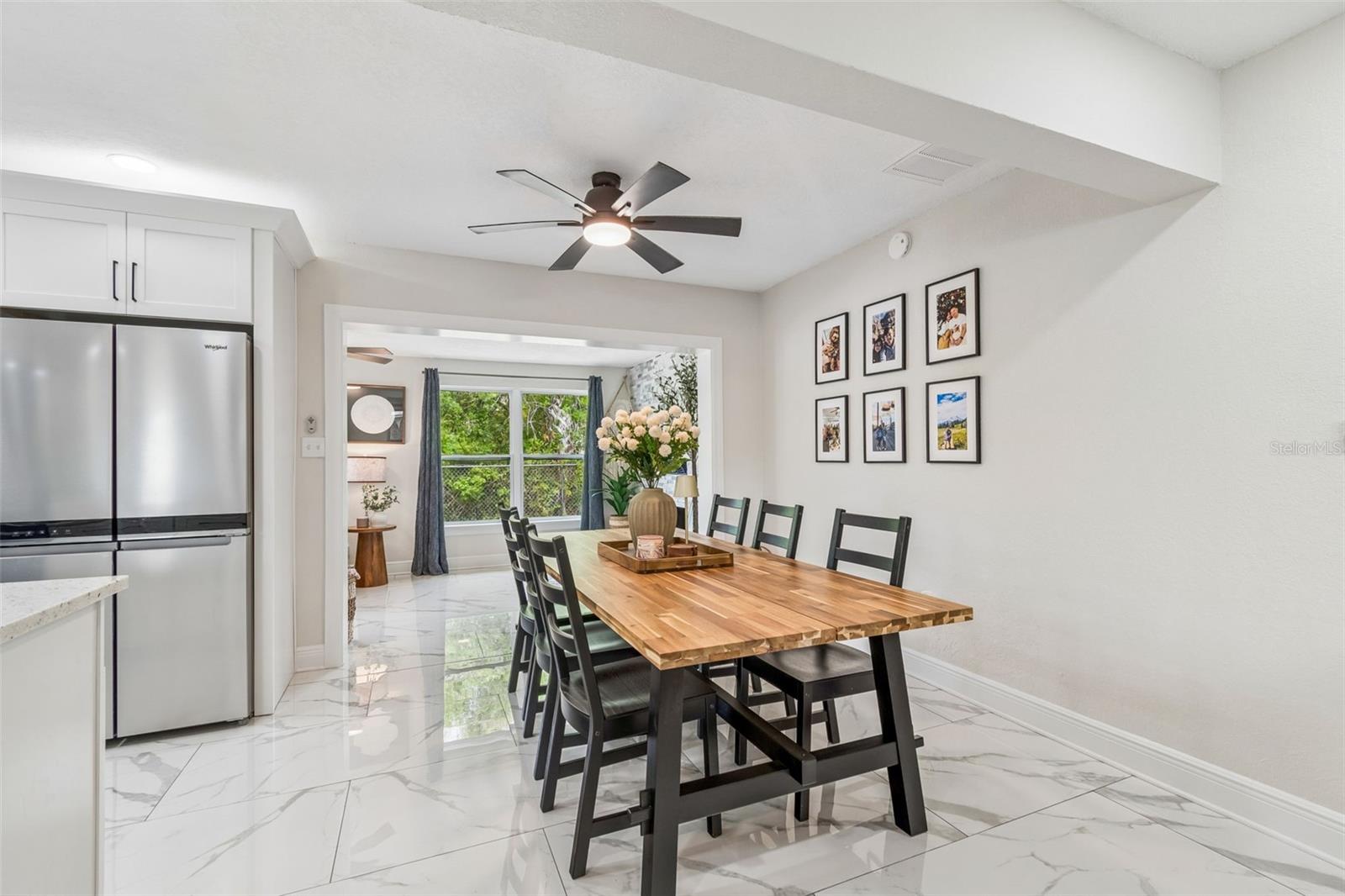 Image 29 of 71 For 1618 Barry Road