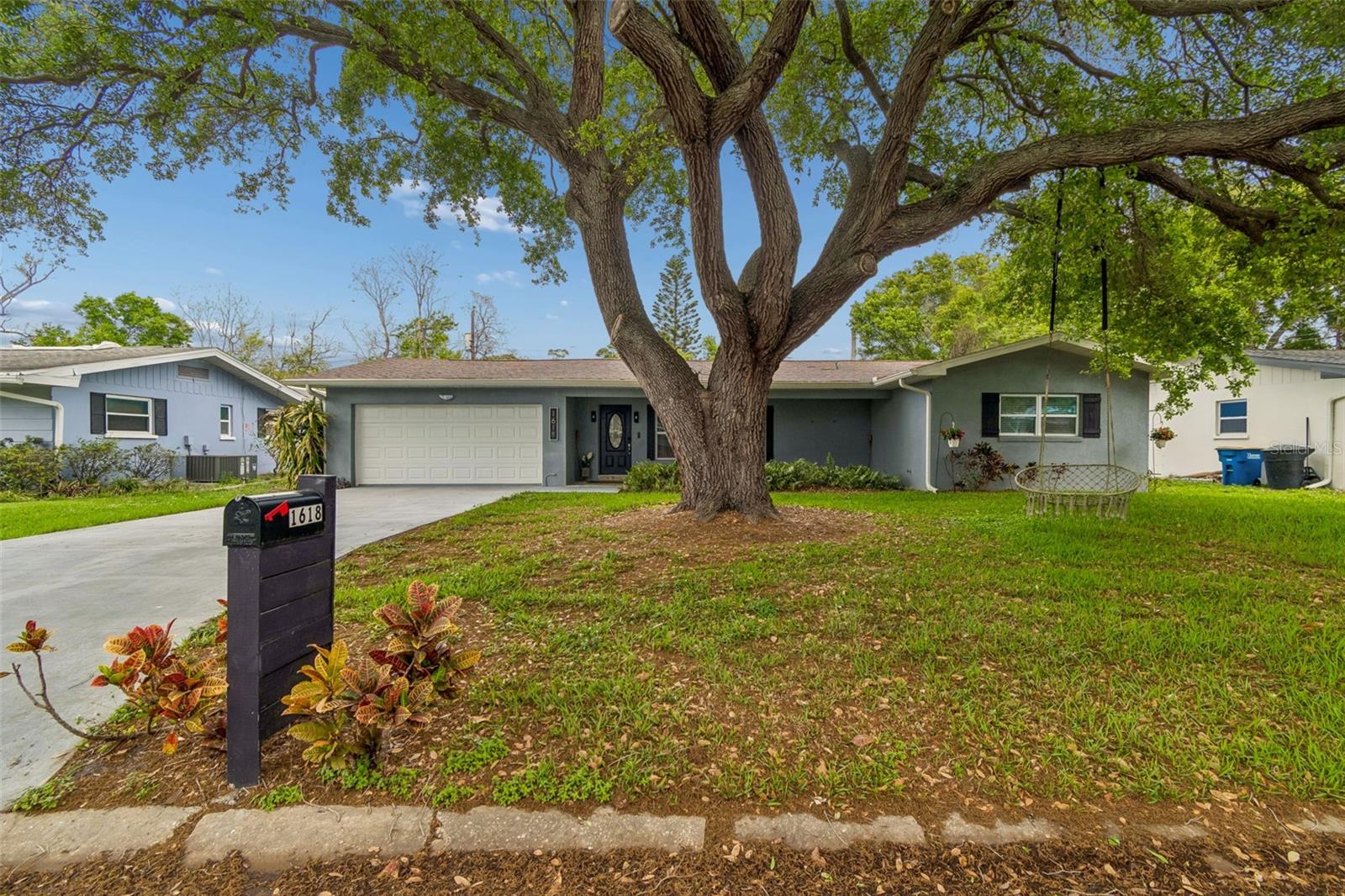 Image 59 of 71 For 1618 Barry Road