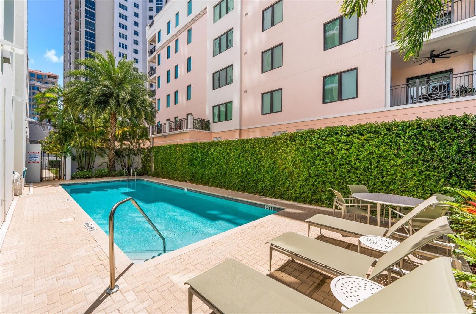 Image 11 of 73 For 176 4th Avenue Ne 201