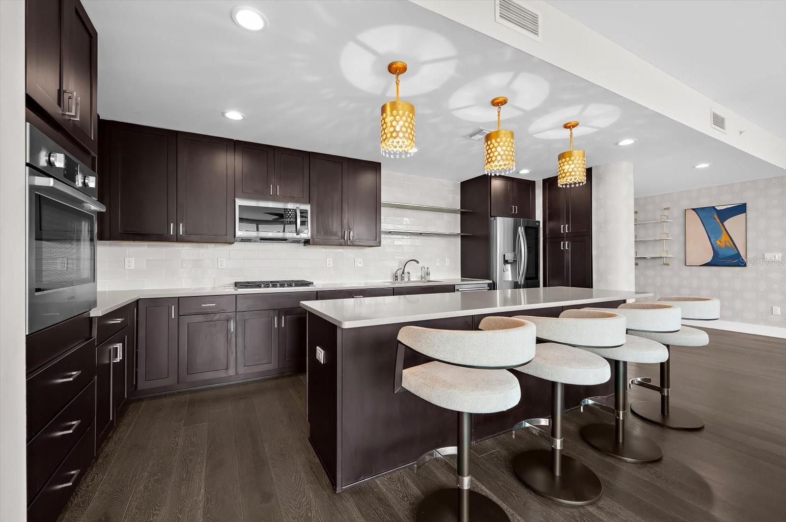 Image 32 of 73 For 176 4th Avenue Ne 201