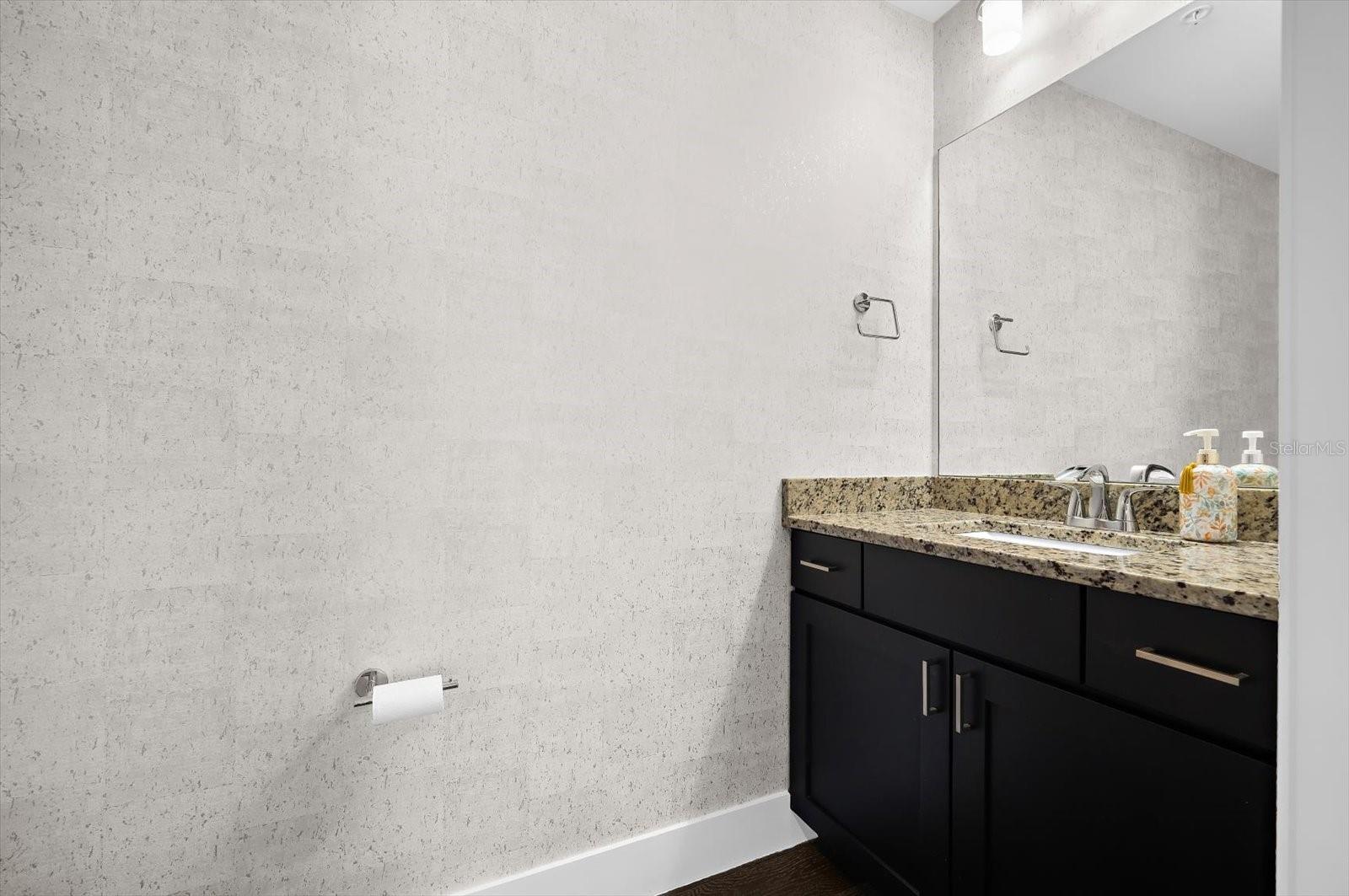 Image 43 of 73 For 176 4th Avenue Ne 201