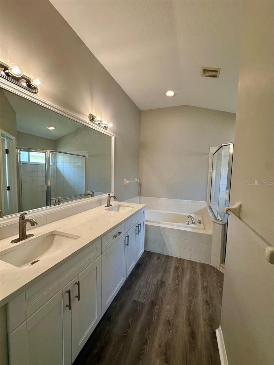 Image 14 of 25 For 705 Straw Lake Drive